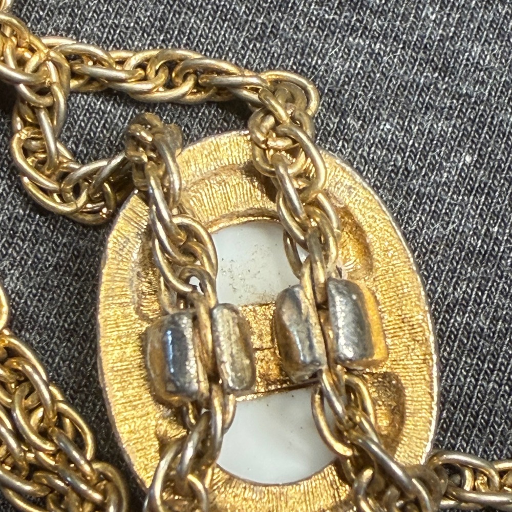 Necklace Gold Tone Faux Pearl Fragonard Courting Couple Victorian Style 24 In - Picture 11 of 14